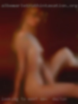 Looking to meet females for sex in Dalton &  couples.