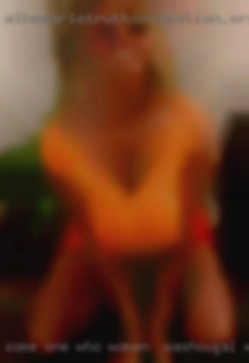 Some one who is women in Washougal, Washington up for fun.